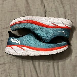 Hoka Clifton 8